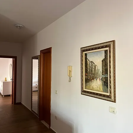 Elena Apartmán